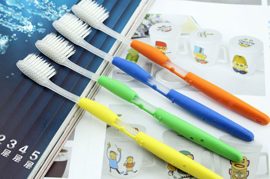 gomaji够麻吉 - 每入只要8元起,即可享有韩国软毛水晶/竹炭牙刷〈4入